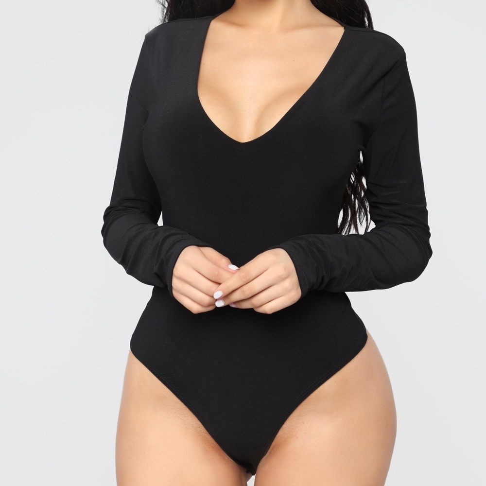2 V neck bodysuit - black & mustard